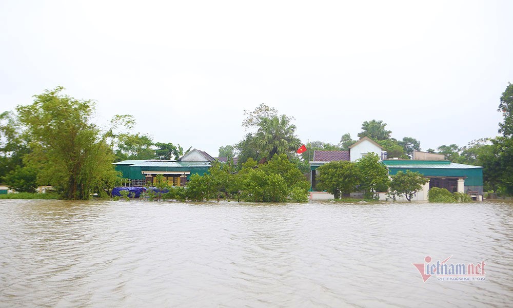 76 trường cho học sinh nghỉ học vì mưa lũ