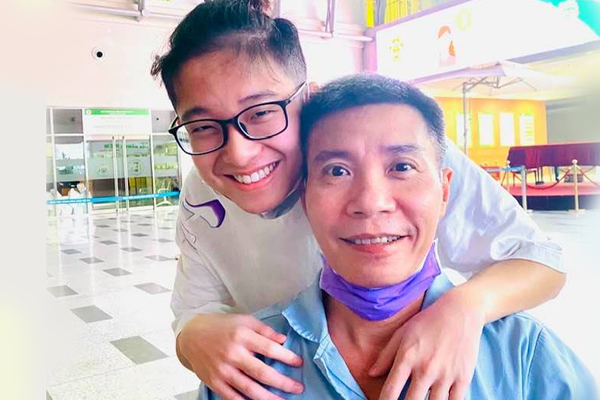 MC Thảo Vân: 'Con trai luôn yêu bố Công Lý vô điều kiện'