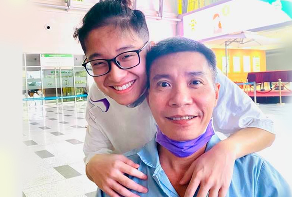 MC Thảo Vân: 'Con trai luôn yêu bố Công Lý vô điều kiện'