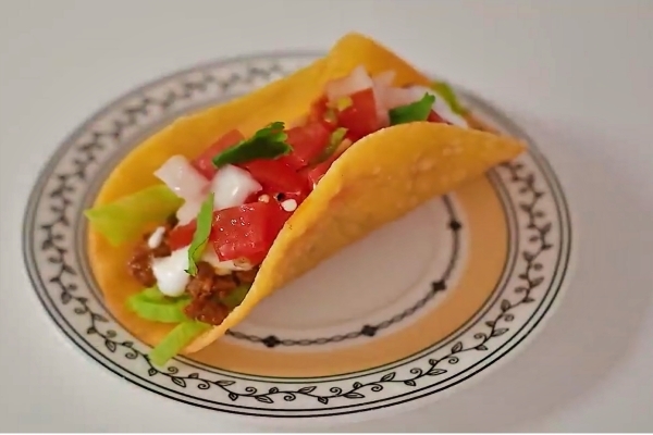 Mẹo làm vỏ bánh taco không cần lò nướng