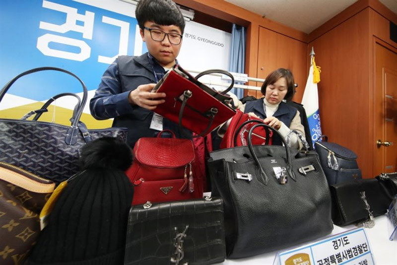 Bất chấp Covid-19, hàng xa xỉ đắt khách ở Hàn Quốc