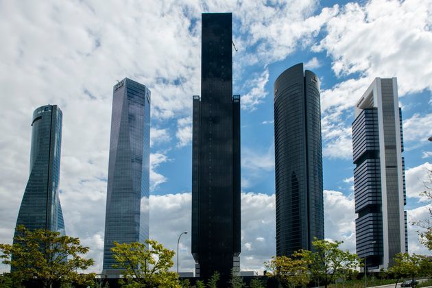 Choáng ngợp trước tháp đại học cao thứ 3 thế giới