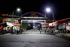 Chợ đầu mối nổi tiếng nhất Hà Nội mở lại sau hai tháng đóng cửa