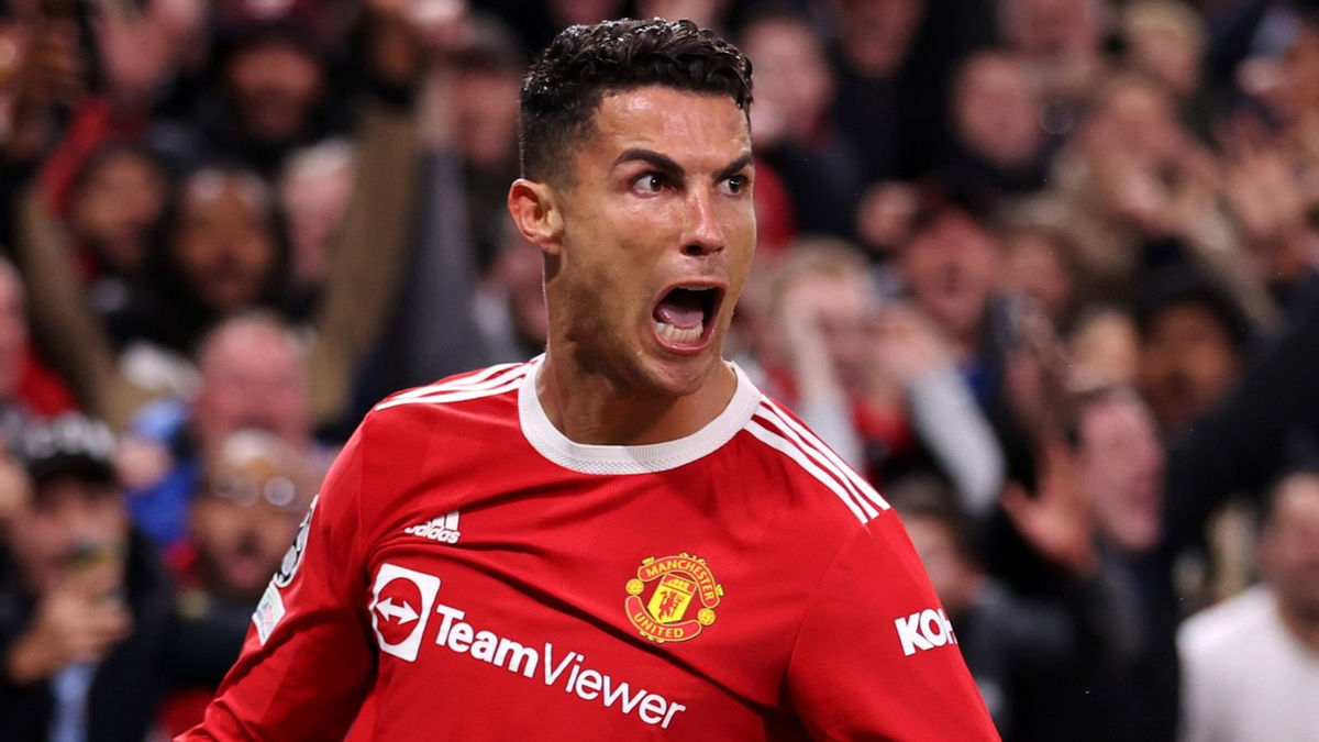 Solskjaer nói gắt: Ai chỉ trích Ronaldo thì vào đây!