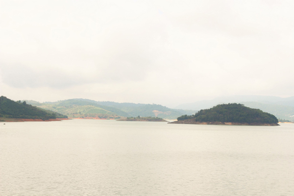 Hồ thủy điện Hàm Thuận cắt lũ, đảm bảo an toàn hạ du Bình Thuận