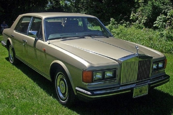 Những chiếc sedan lớn nhất từng được sản xuất