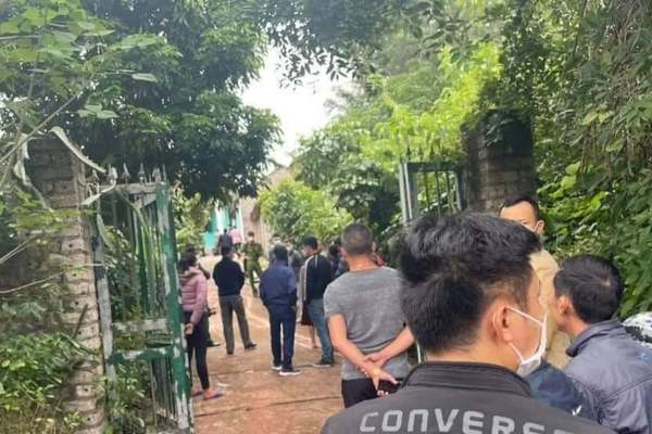 Truy tìm người đàn ông sát hại bố mẹ và em gái ở Bắc Giang