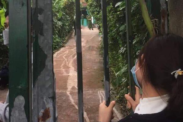 Án mạng ở Bắc Giang: Nghi phạm phủ bao tải, lá cây giấu thi thể nạn nhân