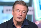 Alec Baldwin huỷ toàn bộ công việc sau khi vô tình bắn chết quay phim