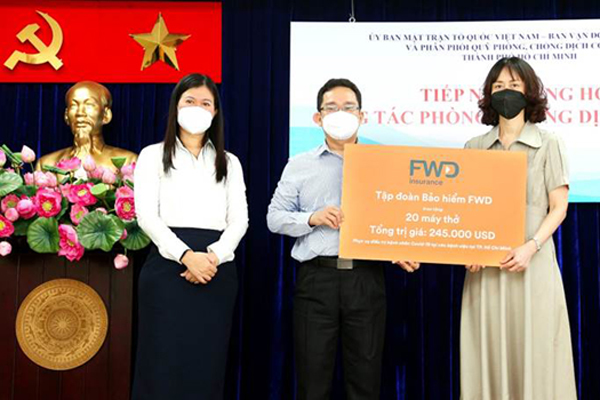 FWD Việt Nam góp hơn 1 triệu USD cho hoạt động phòng chống dịch Covid-19