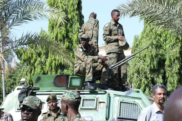 Nghi xảy ra đảo chính ở Sudan, nhiều quan chức cấp cao bị bắt giữ