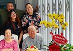NSND Hồng Vân, Lê Tuấn Anh hạnh phúc bên bố mẹ
