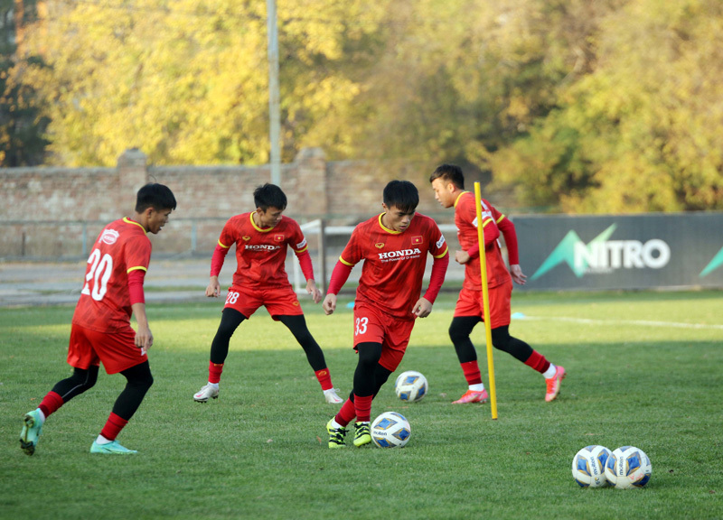 Lịch thi đấu bóng đá hôm nay 27/10: U23 Việt Nam xuất trận