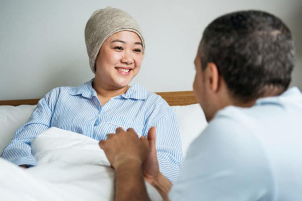 Cách chăm sóc để bệnh nhân ung thư khỏe suốt quá trình điều trị
