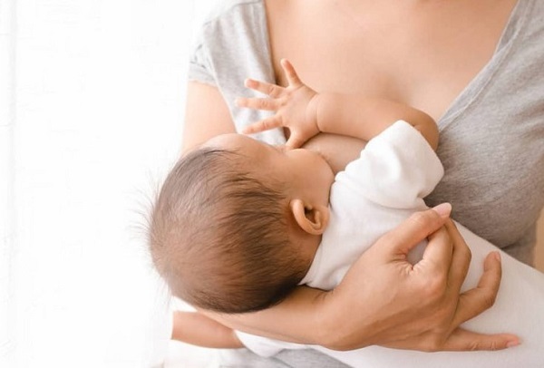 Bé 1 tháng tuổi ở Thái Bình tử vong do sặc sữa