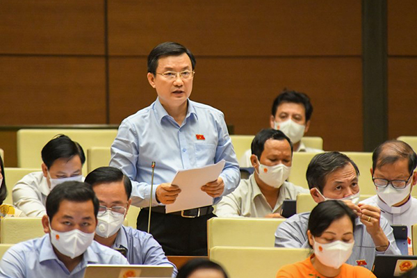 Tôn vinh sao lại phải viết báo cáo thành tích?