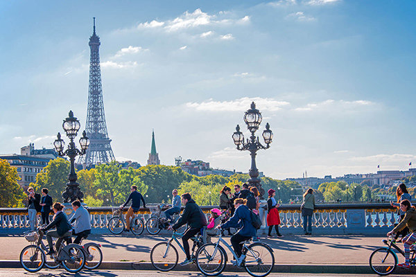 'Ngán' ô tô, Pháp chi hàng trăm triệu đô biến Paris thành 'thủ đô xe đạp'