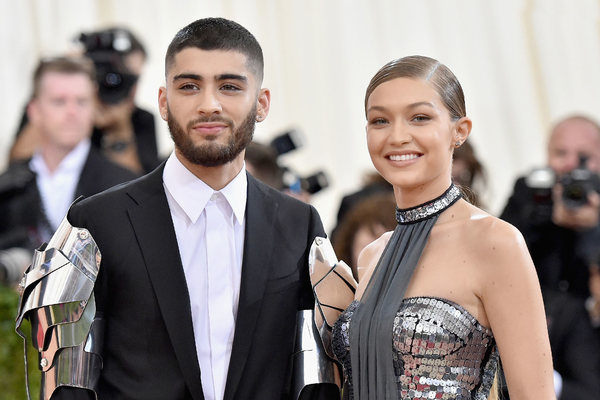 Người mẫu Gigi Hadid chia tay Zayn Malik sau khi ca sĩ bị tố đánh mẹ vợ