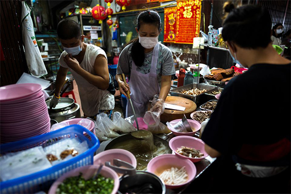 Những quán ăn vỉa hè đạt sao Michelin lâu đời ở Bangkok mất chủ vì Covid-19