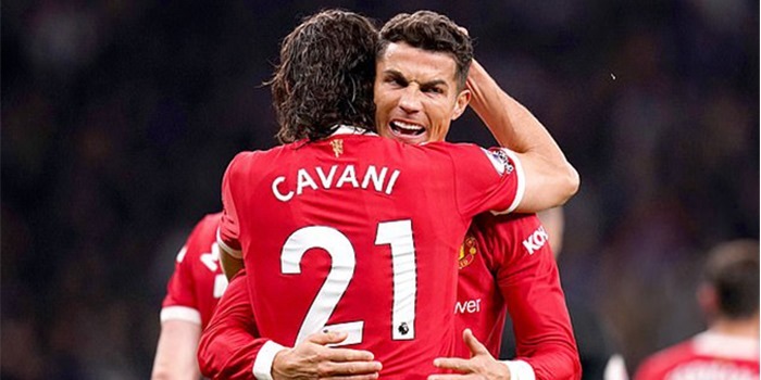 MU phát huy cặp 'ông già' Ronaldo và Cavani để chiến danh hiệu