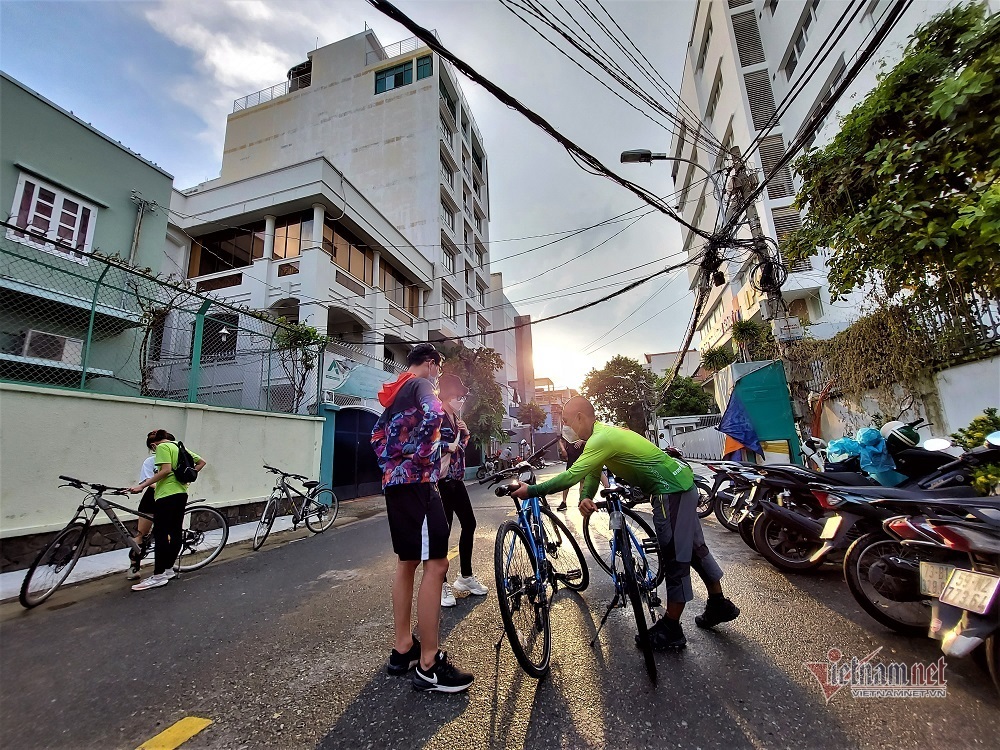 Sài Gòn rủ nhau đạp xe, hồi sức sau thời cách ly