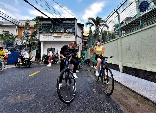 Post-lockdown bicycling fever in HCM City