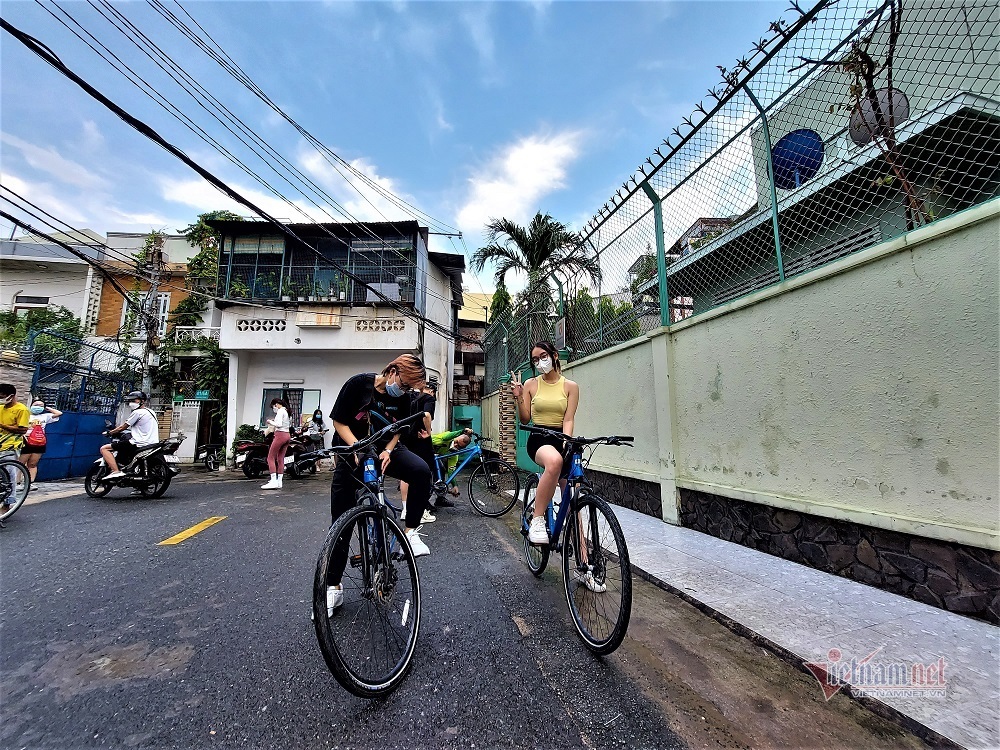 Sài Gòn rủ nhau đạp xe, hồi sức sau thời cách ly
