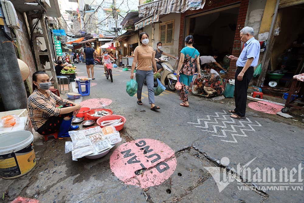 Hà Nội phân lại vùng nguy cơ dịch, có nơi ở cấp độ 3