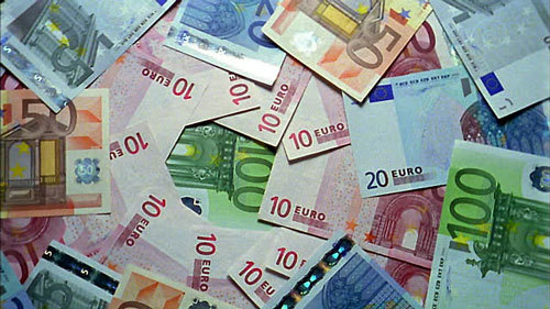 Tỷ giá USD, Euro ngày 26/11: USD tăng cao, hút dòng tiền
