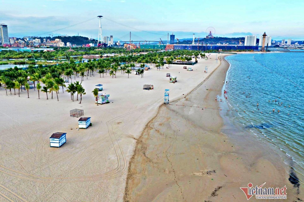 Hạ Long vắng khách du lịch, tôm cua chết đầy bể, nhà hàng 'thi nhau' sang tên