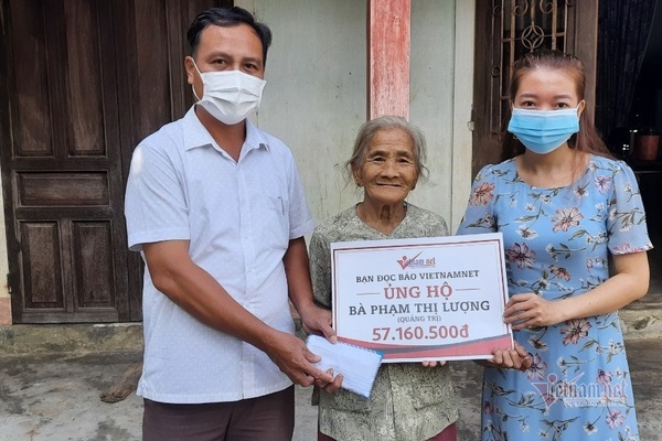 Báo VietNamNet trao hơn 98 triệu cho hai hoàn cảnh bi đát ở Quảng Trị