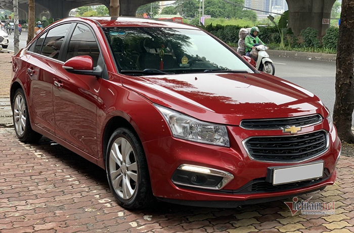 Chevrolet Cruze 2016 giá hơn 300 triệu: 'ngon bổ rẻ'