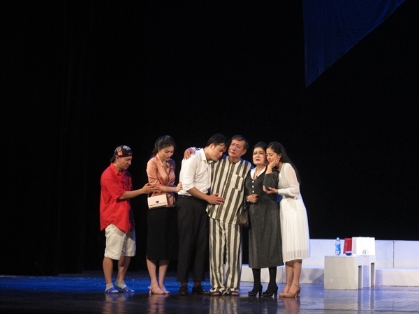 NSND Lệ Ngọc lấy nước mắt khán giả trong vở kịch mới