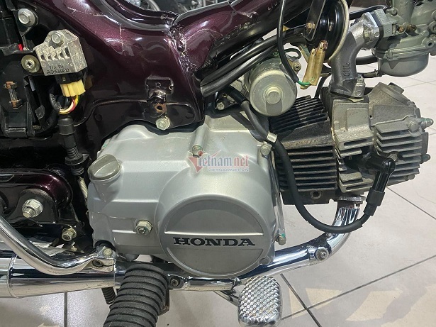 Honda Dream Thái 2002 giá nửa tỷ, khách muốn đổi ô tô chủ xe không chịu