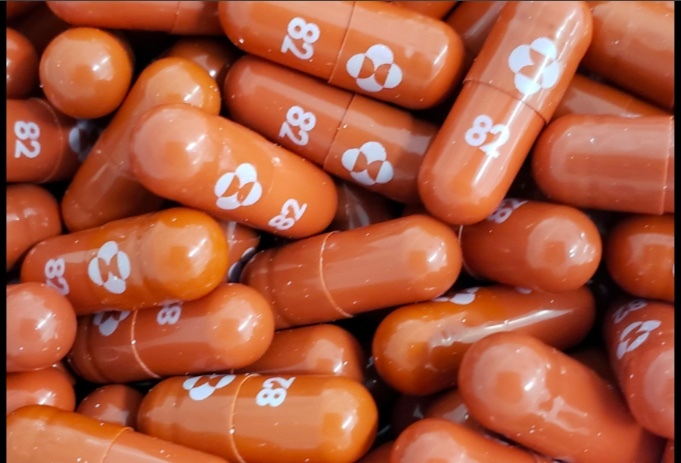 Quốc gia đầu tiên trên thế giới phê duyệt thuốc viên trị Covid-19