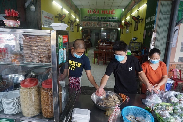 Truy tìm người giả văn bản dừng bán hàng ăn uống tại chỗ của Chủ tịch Đà Nẵng