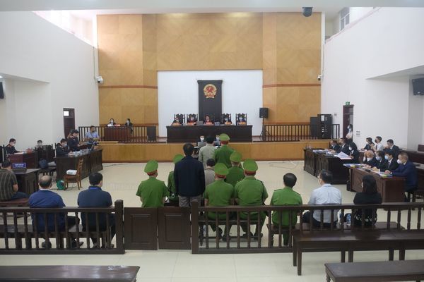 Ông Nguyễn Duy Linh đột ngột nhận tội, nói lời cay đắng