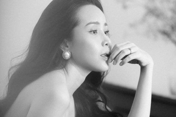 Lưu Hương Giang khóc khi gặp lại con gái sau 4 tháng xa cách