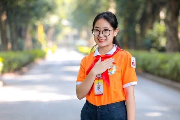 Nữ sinh học giỏi, đa tài của chuyên Hà Nội - Amsterdam