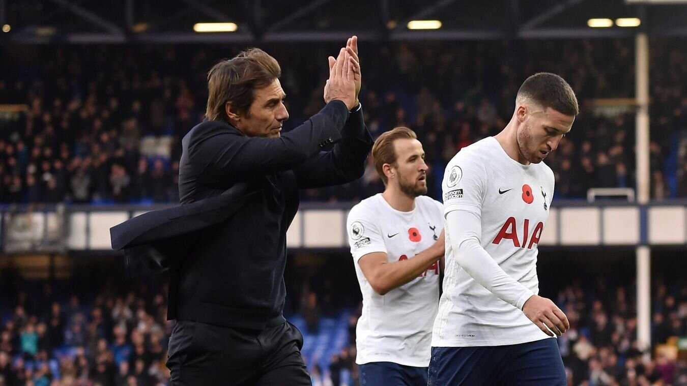 Tottenham chia điểm Everton ngày Conte tái xuất