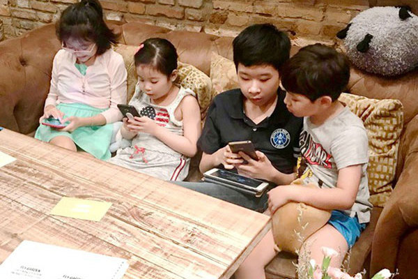 Vietnam preparing policies for safer cyber environment for children