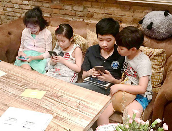 Vietnam preparing policies for safer cyber environment for children