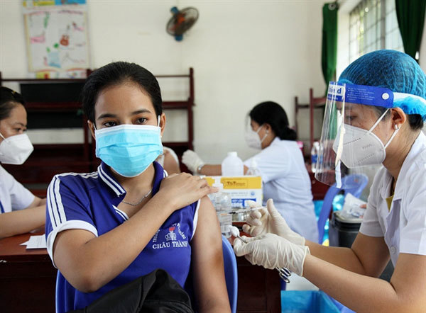 Over 90mln doses of COVID-19 vaccines administered in Vietnam, 83% of adults received at least one shot