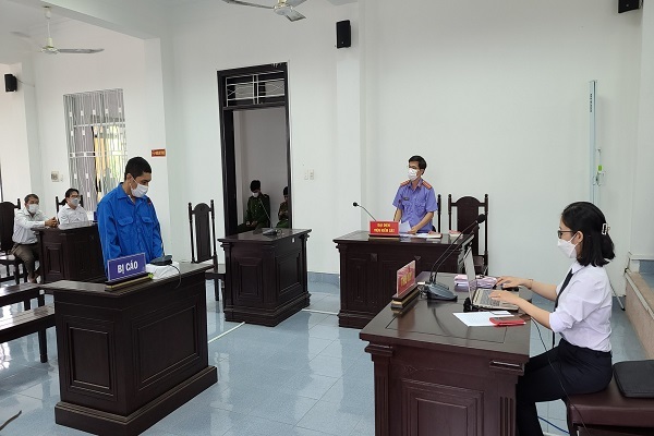 Vác xẻng đuổi đánh phó chủ tịch phường, thanh niên ở Đà Nẵng lĩnh án