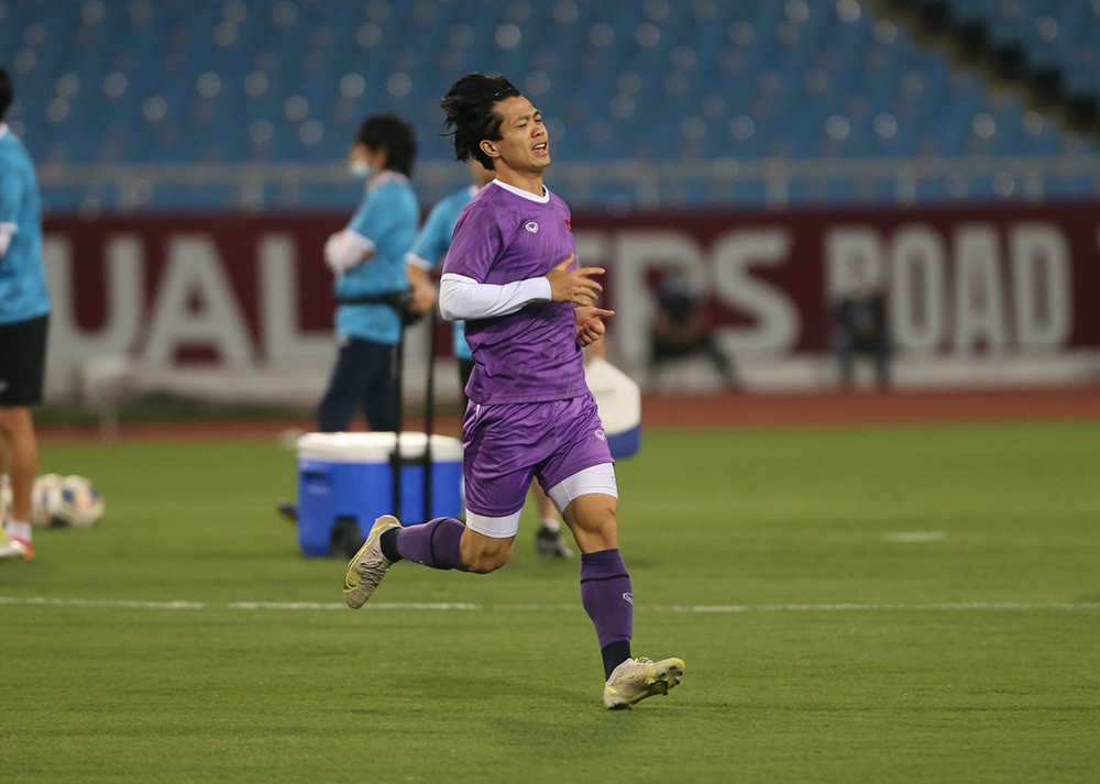HLV Park Hang Seo 'làm phép' trước trận quyết đấu Nhật Bản