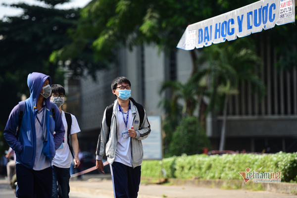 Sinh viên 20 trường đại học chưa thể tốt nghiệp vì dịch Covid-19