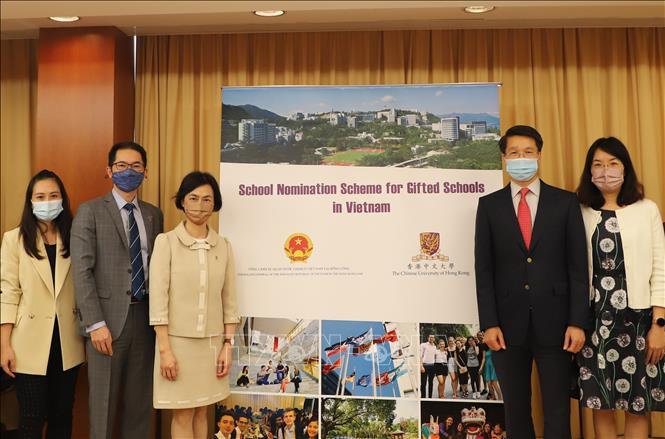 Học sinh 5 trường chuyên có cơ hội nhận học bổng du học Hong Kong