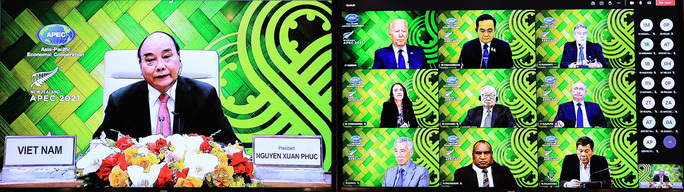 Chủ tịch nước Nguyễn Xuân Phúc dự hội nghị cấp cao APEC