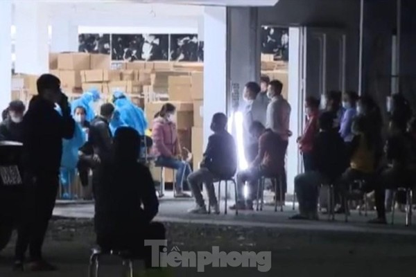 Xuyên đêm xét nghiệm hơn 600 công nhân may tại Thái Bình để khoanh vùng, dập dịch