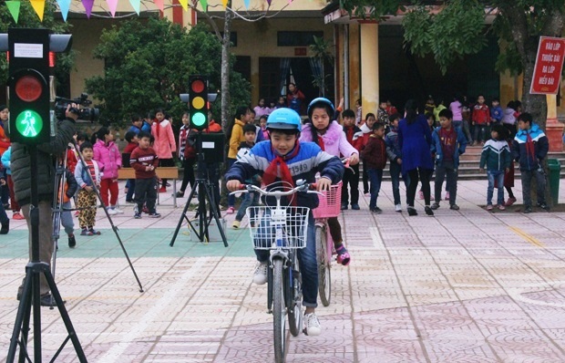Tăng cường giáo dục pháp luật an toàn giao thông cho học sinh Vĩnh Phúc